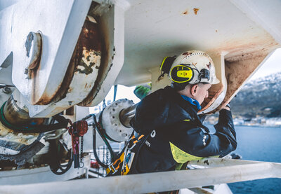 0207 With Marine Mowi 10