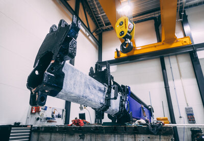 240229 Crane boom mount 2