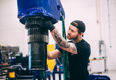 240222 Palfinger Grease and mount 3